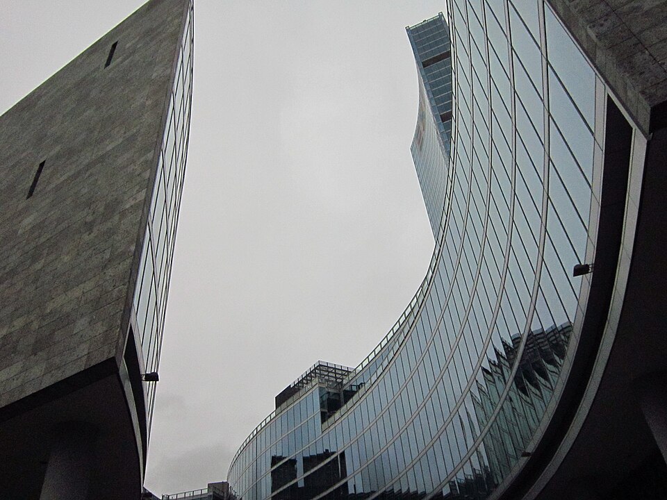 Milan — manufacturer and distributor portals for local businesses