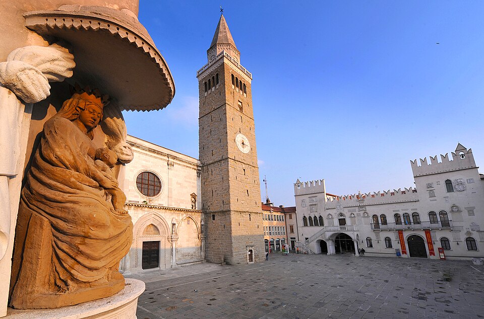 Koper — local market for online stores