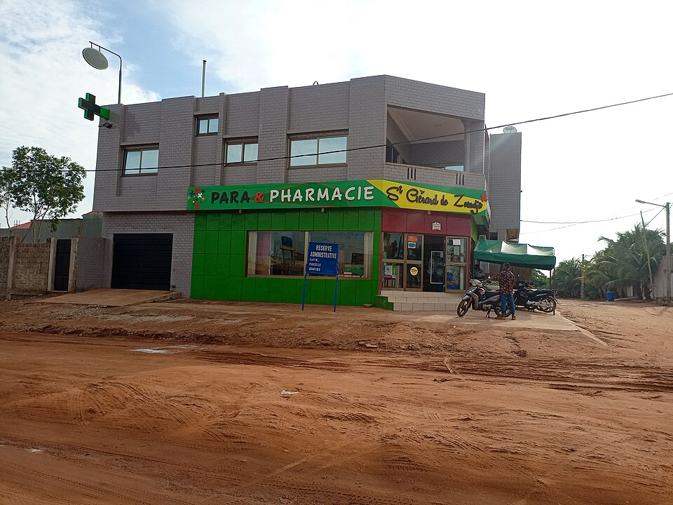 Abomey-Calavi — local market for mobile commerce apps