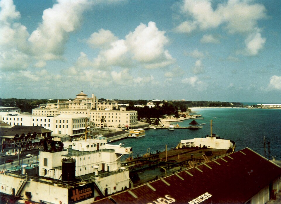 Nassau — local market for B2B and wholesale portals