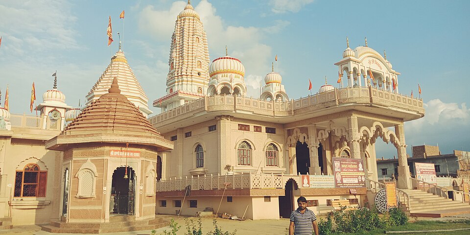 Hisar — local market for manufacturer and distributor portals