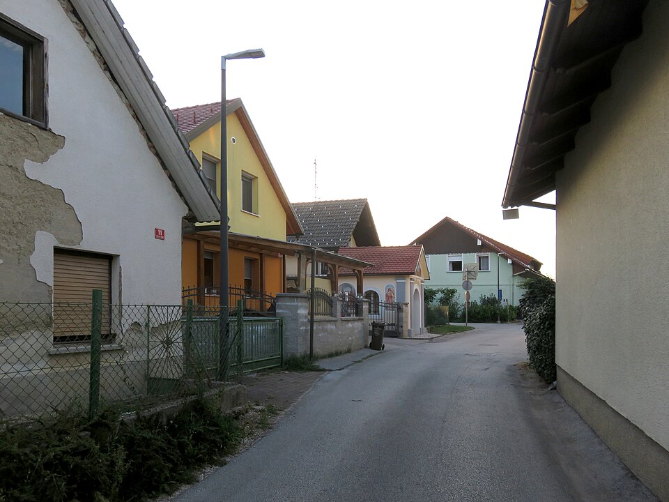 Kranj — subscription and membership platforms for local businesses