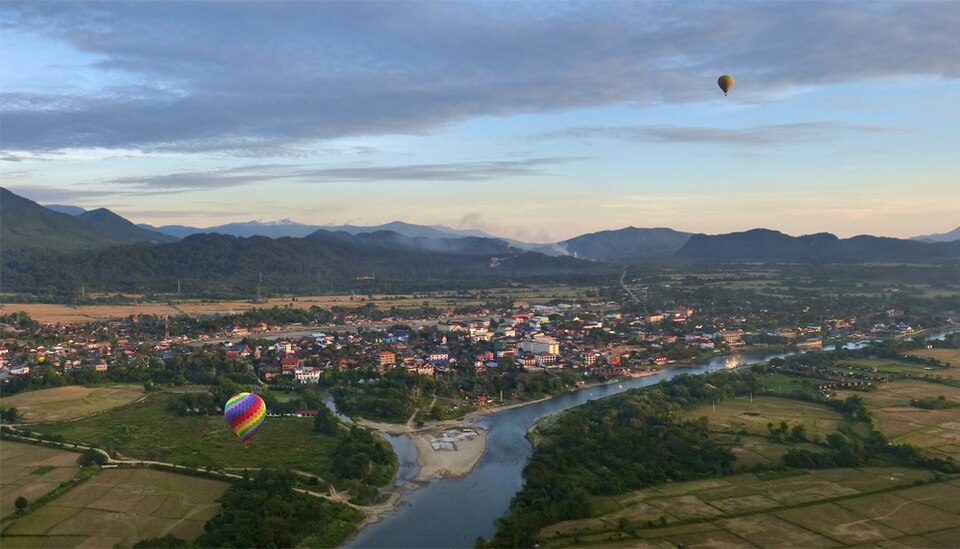 Vang Vieng — local market for online stores