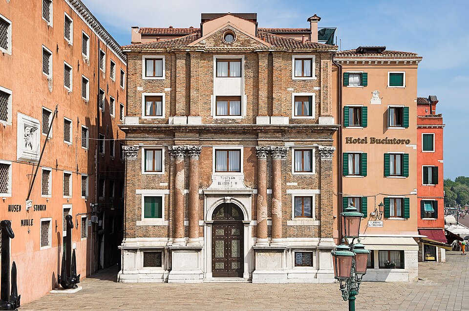 Venice — local market for mobile commerce apps