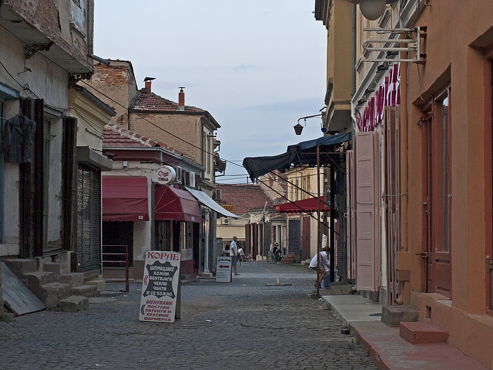 Bitola — local market for mobile commerce apps