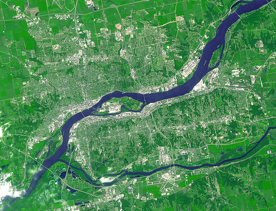 Davenport — manufacturer and distributor portals for local businesses