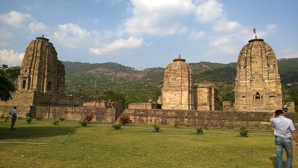 Udhampur — local market for international and multi-region stores