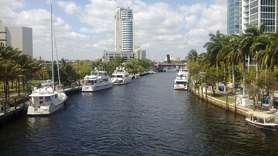 Fort Lauderdale — manufacturer and distributor portals for local businesses