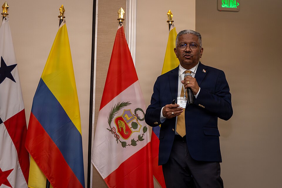 Panama — B2B and wholesale portals for local businesses