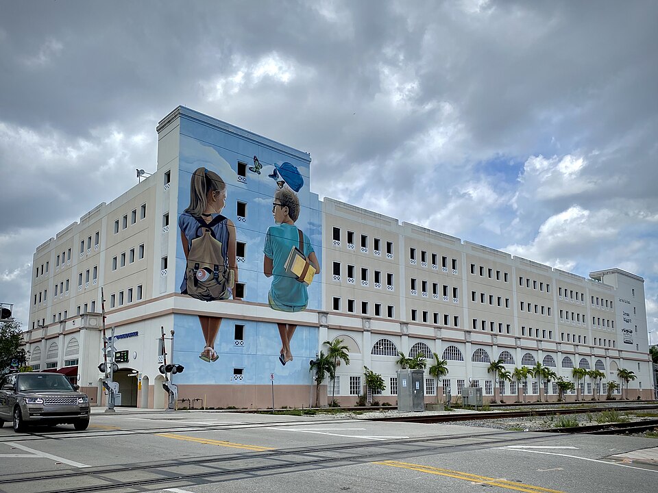 West Palm Beach — local market for B2B and wholesale portals