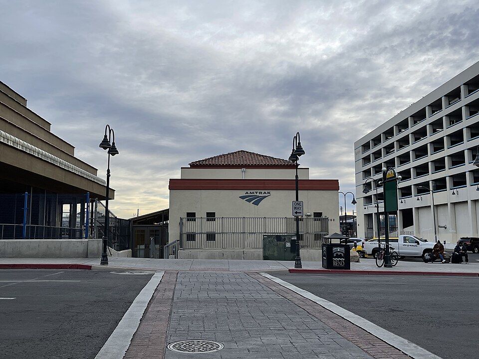 Reno — local market for B2B and wholesale portals
