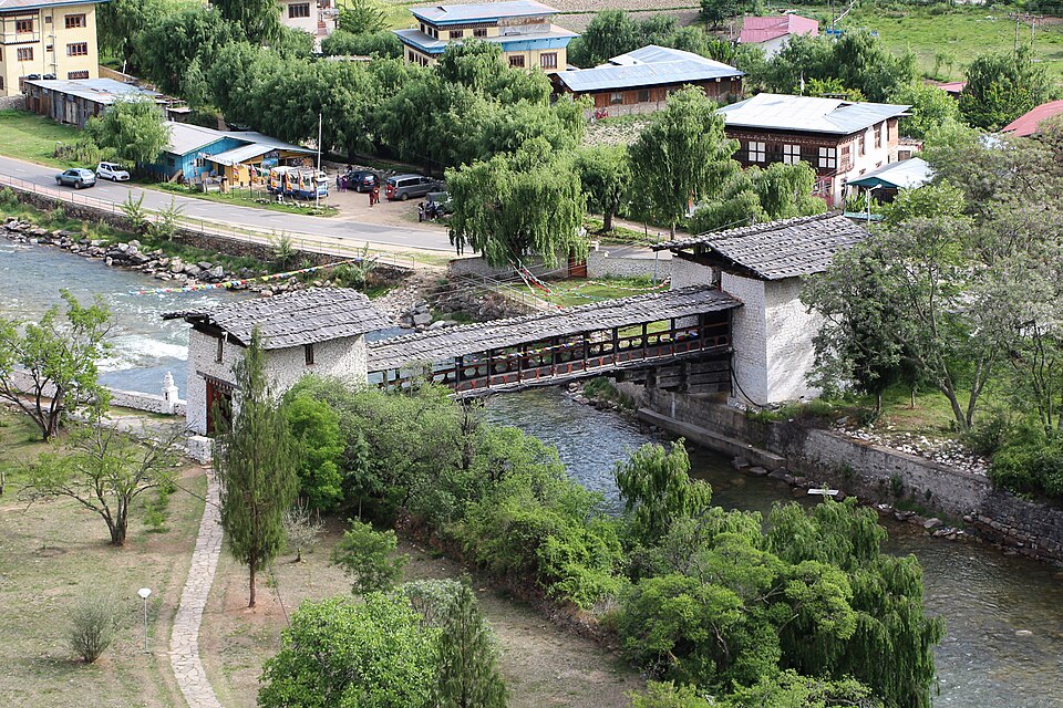 Paro — local market for international and multi-region stores