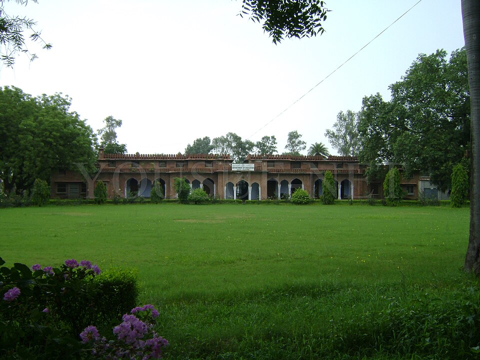 Aligarh — manufacturer and distributor portals for local businesses
