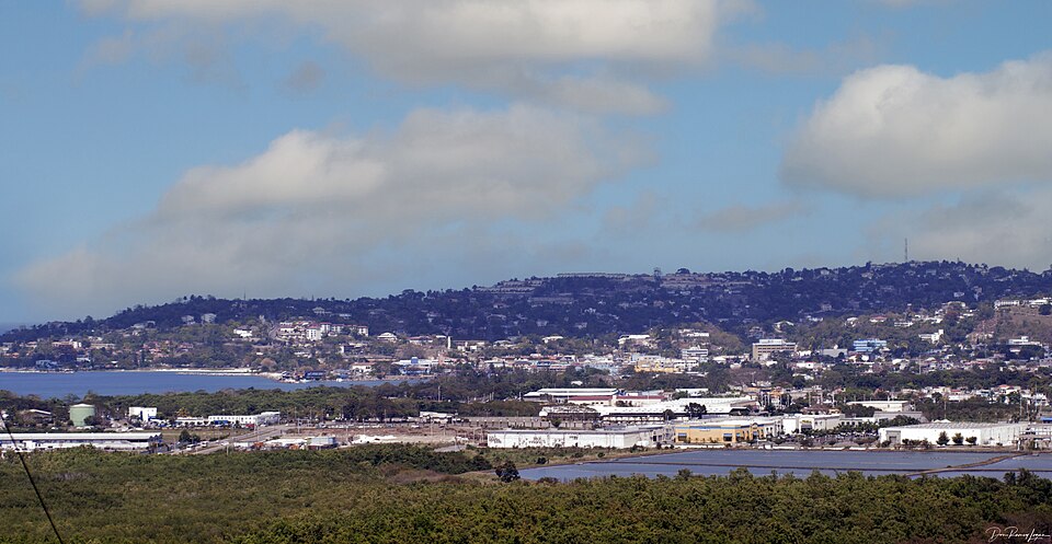 Montego Bay — local market for online stores