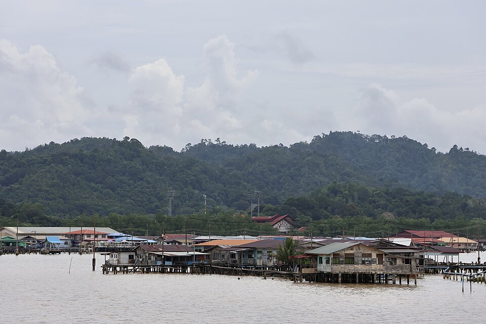 Bandar Seri Begawan — local market for mobile commerce apps