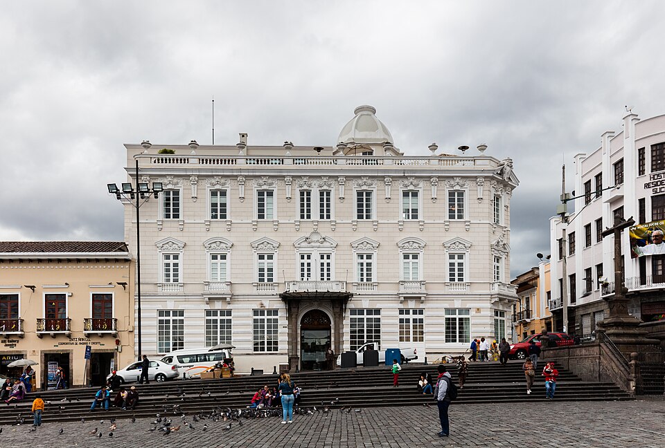 Quito — B2B and wholesale portals for local businesses