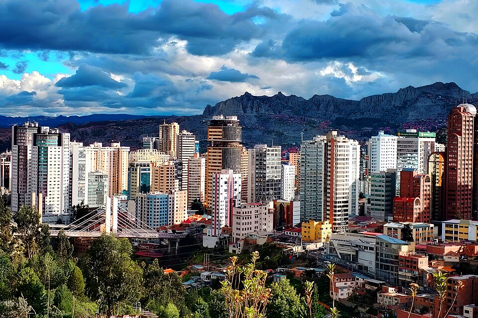 La Paz — local market for online stores