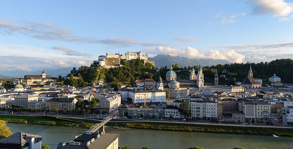 Salzburg — local market for subscription and membership platforms