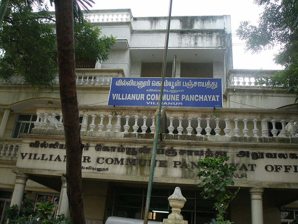 Villianur — local market for mobile commerce apps