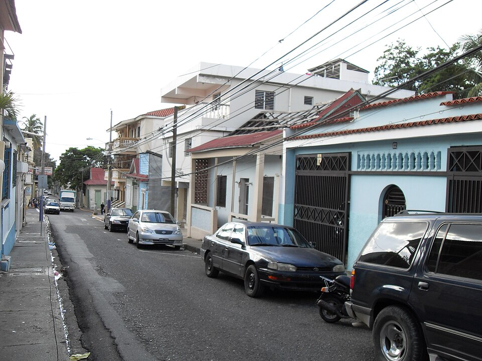 Santiago de los Caballeros — local market for subscription and membership platforms