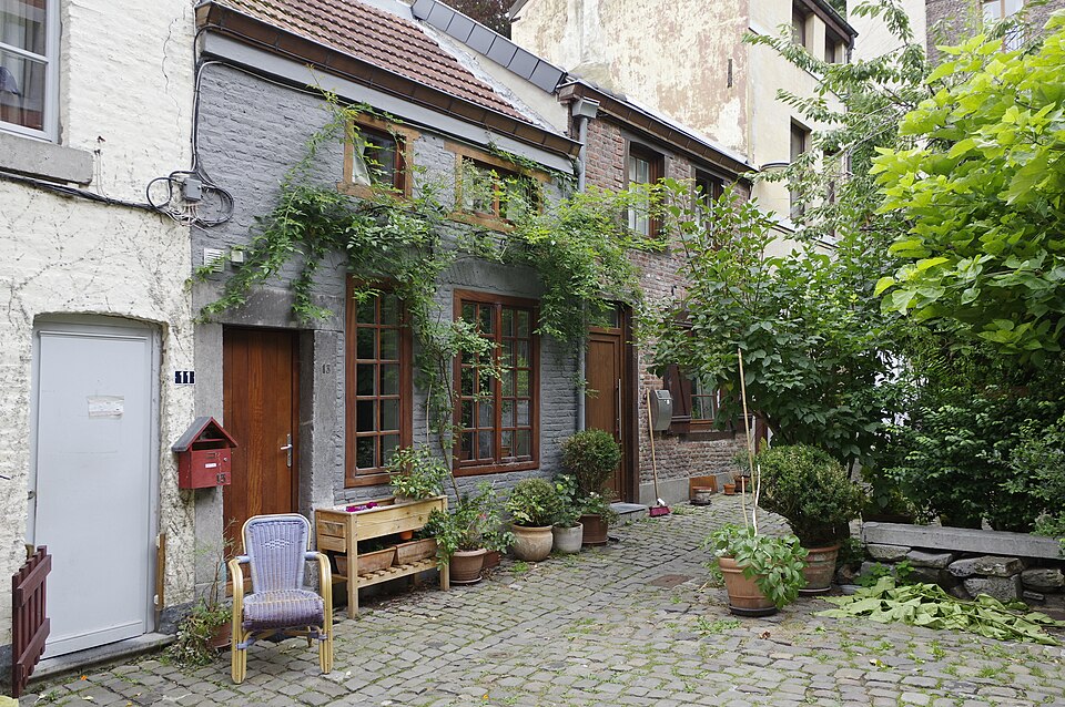 Liège — manufacturer and distributor portals for local businesses