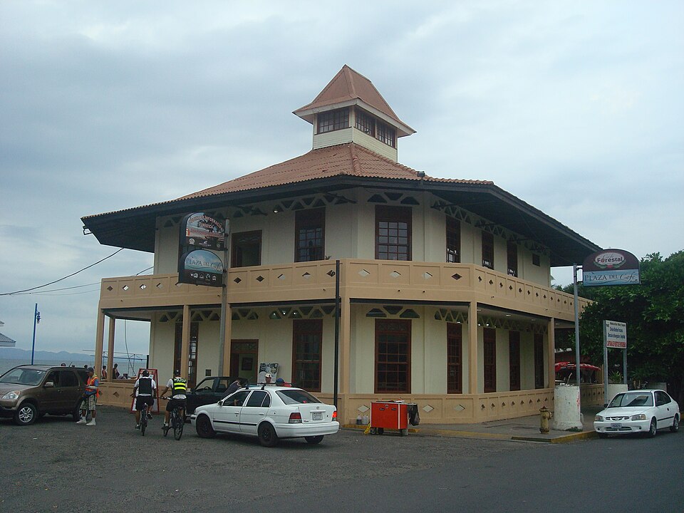 Puntarenas — manufacturer and distributor portals for local businesses