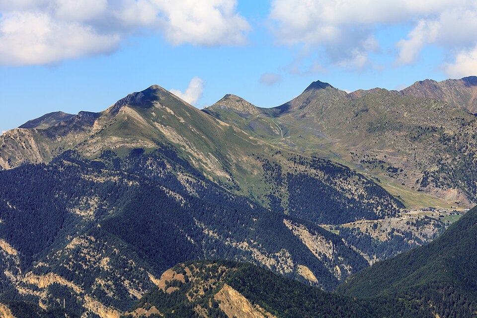 Andorra — local market for multi-vendor marketplaces