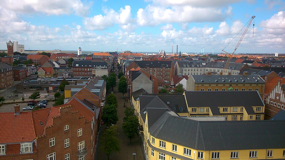 Esbjerg — international and multi-region stores for local businesses