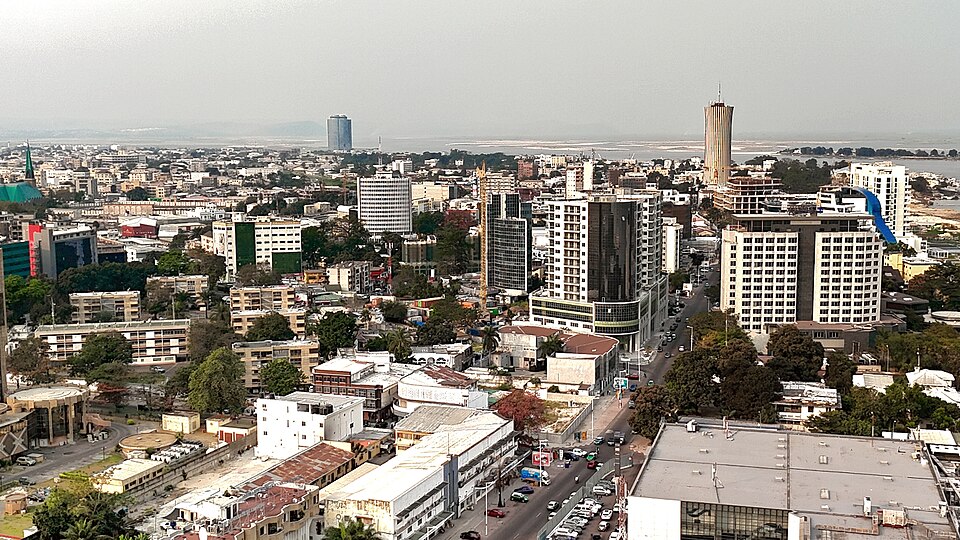 Brazzaville — local market for online stores