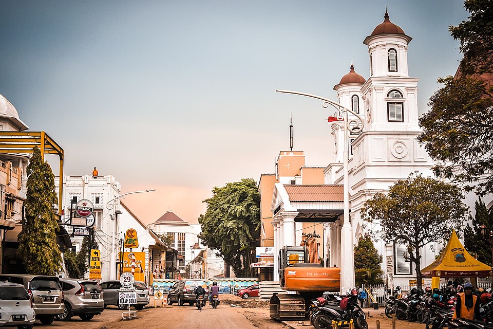 Semarang — international and multi-region stores for local businesses