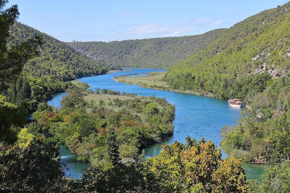 Croatia — local market for B2B and wholesale portals