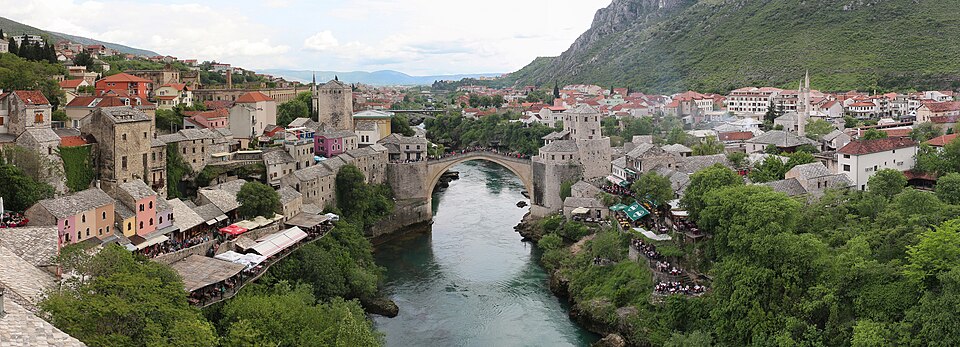 Mostar — local market for online stores