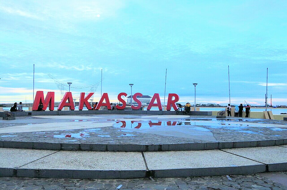 Makassar — local market for custom e-commerce platforms