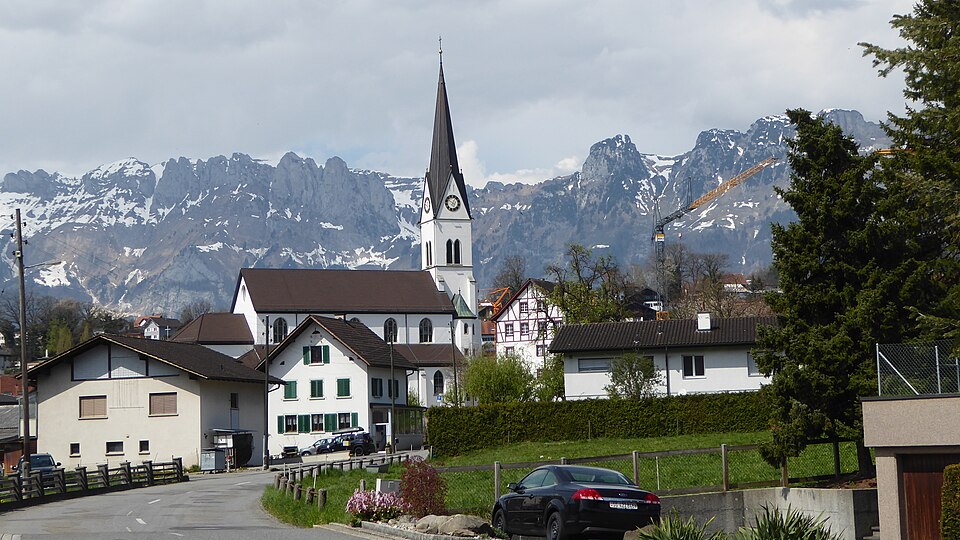 Eschen — local market for B2B and wholesale portals