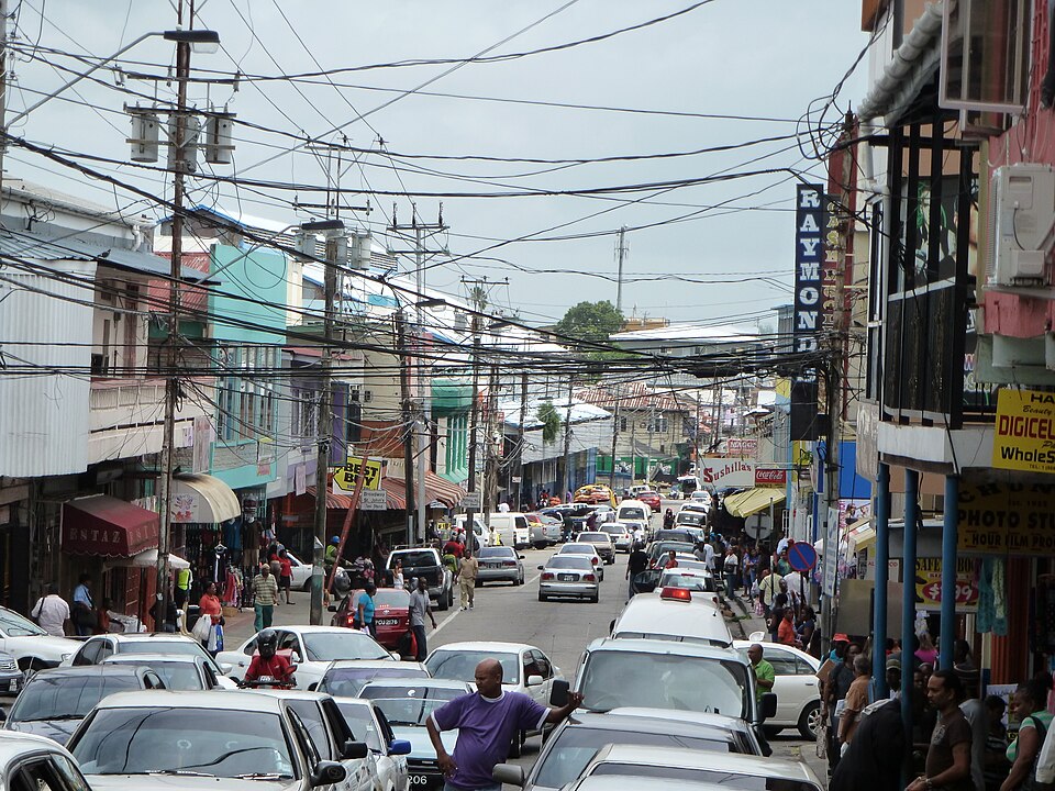 San Fernando — local market for custom e-commerce platforms