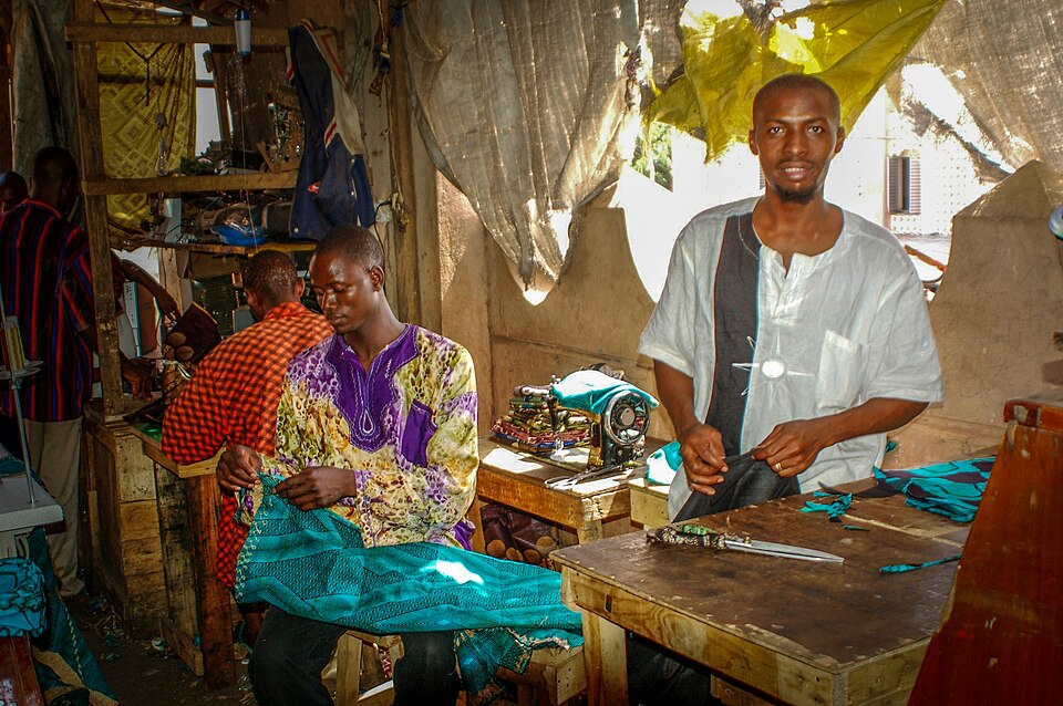 Bamako — manufacturer and distributor portals for local businesses