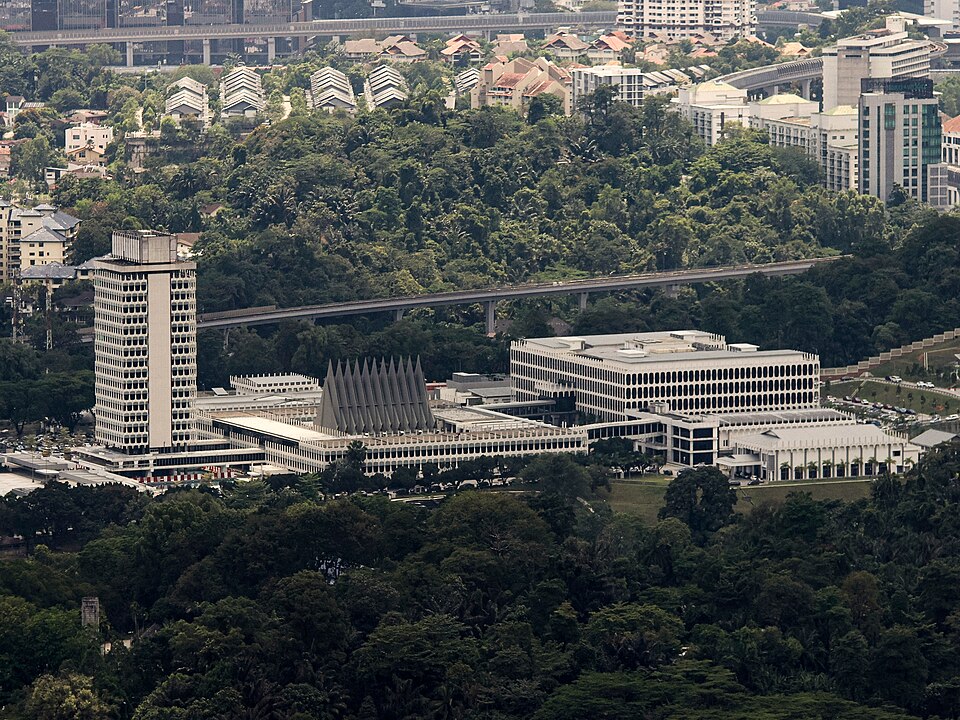 Malaysia — local market for manufacturer and distributor portals