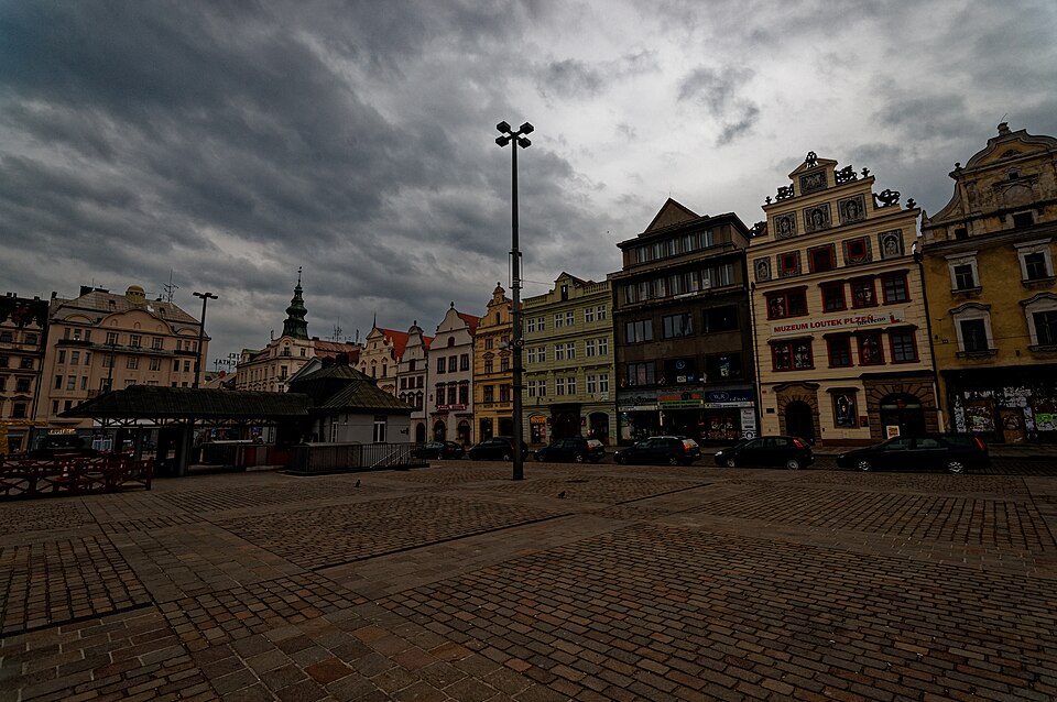 Plzeň — local market for mobile commerce apps
