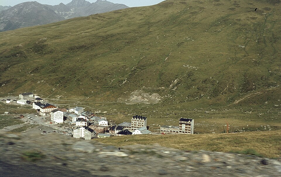 Andorra — multi-vendor marketplaces for local businesses