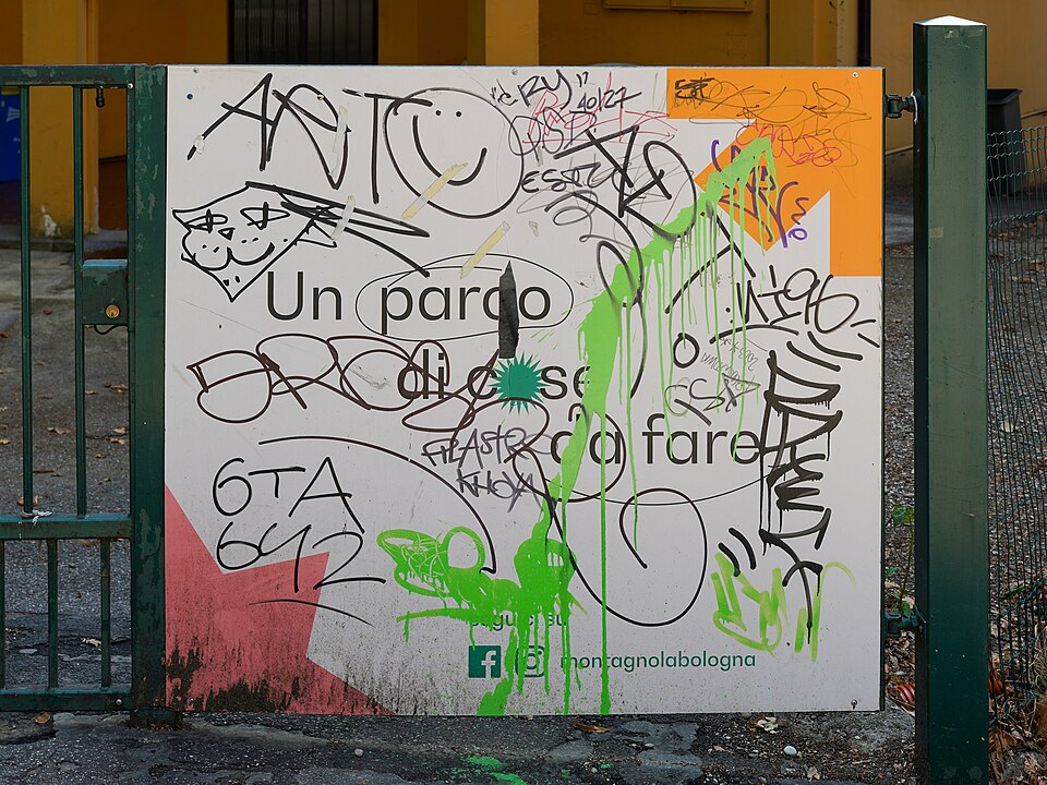 Bologna — local market for mobile commerce apps