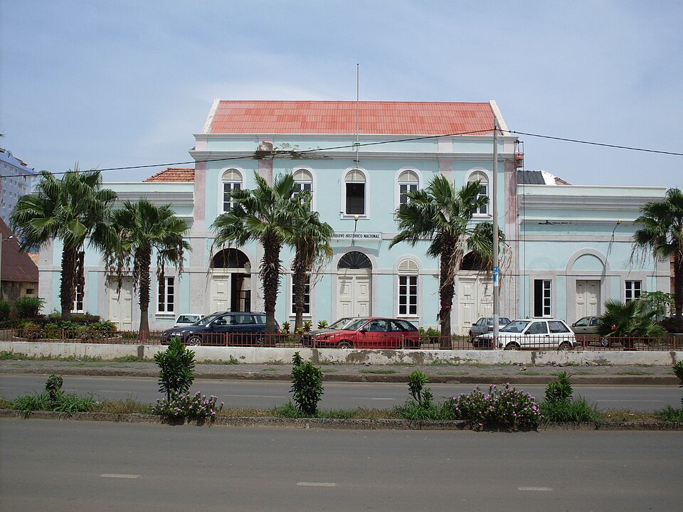 Cape Verde — multi-vendor marketplaces for local businesses