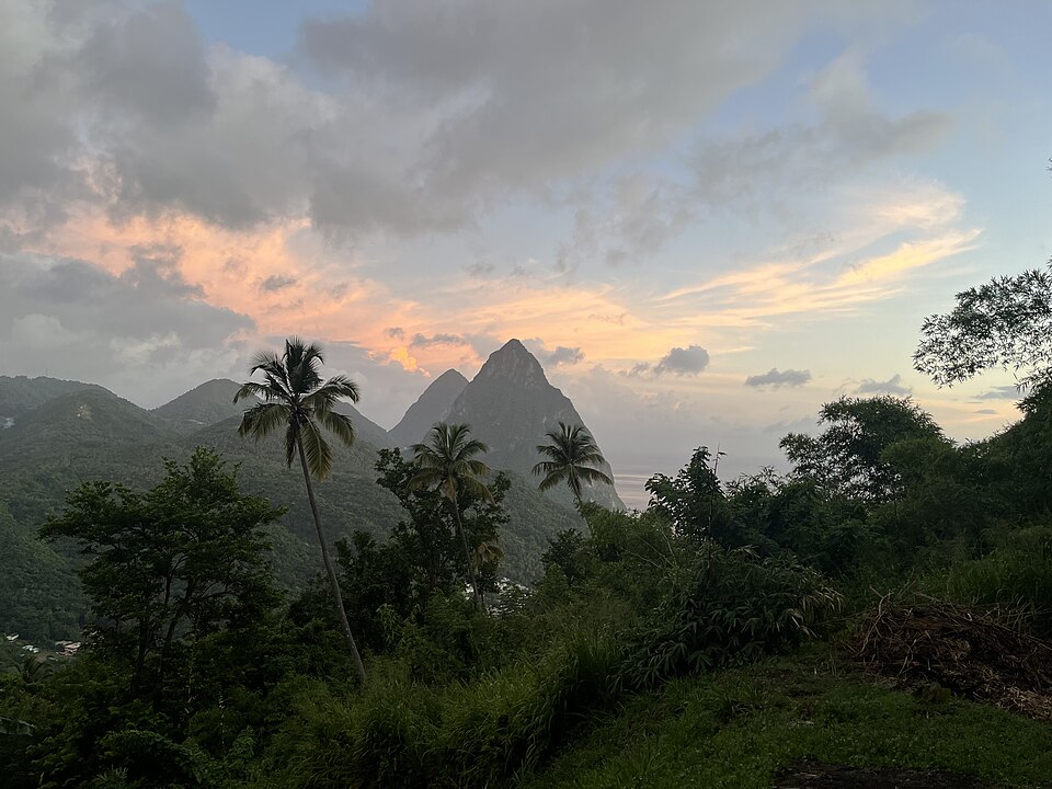 Saint Lucia — local market for custom e-commerce platforms