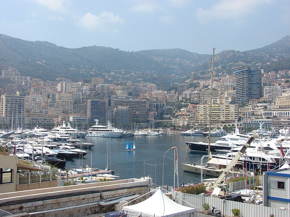 Monaco — service booking platforms for local businesses