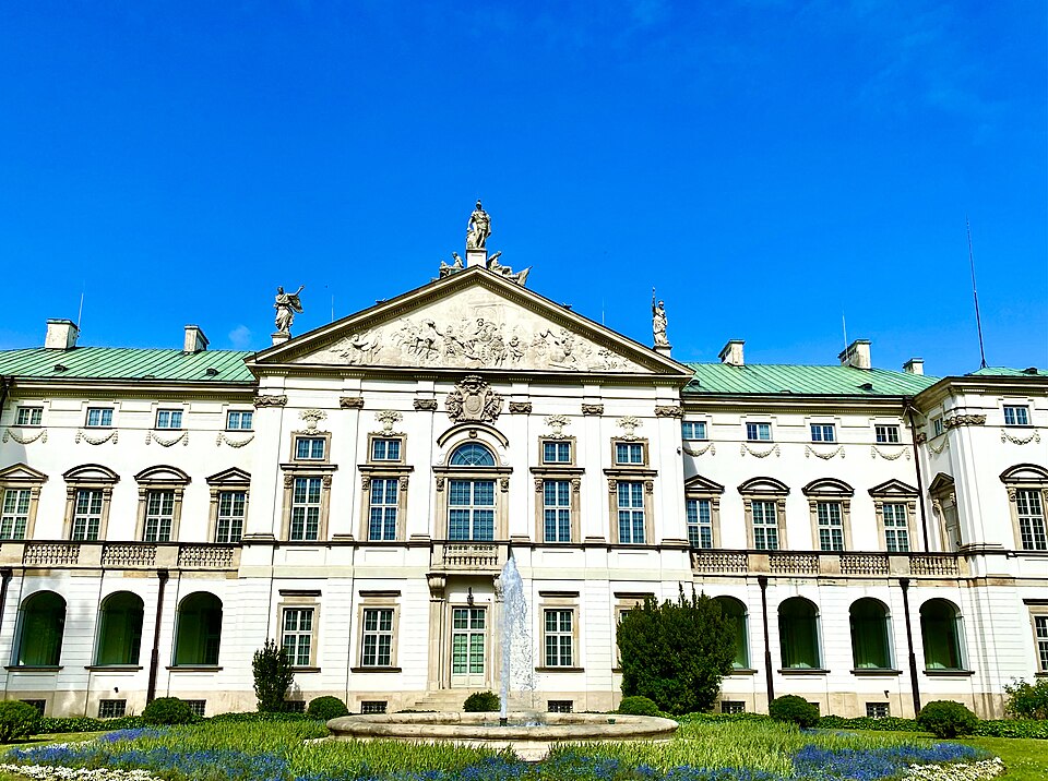 Poland — international and multi-region stores for local businesses