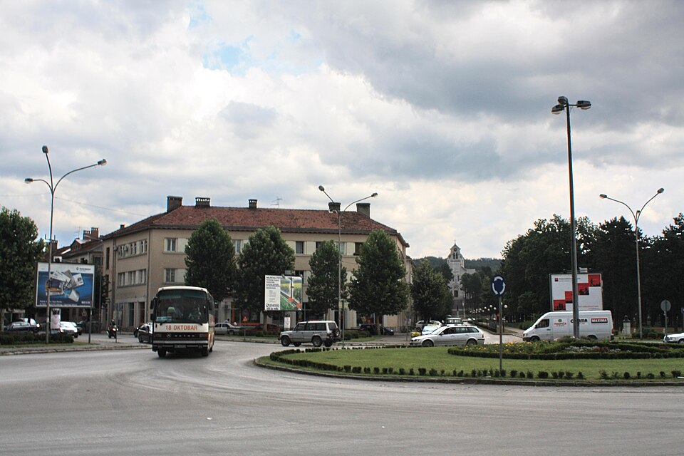 Nikšić — local market for manufacturer and distributor portals