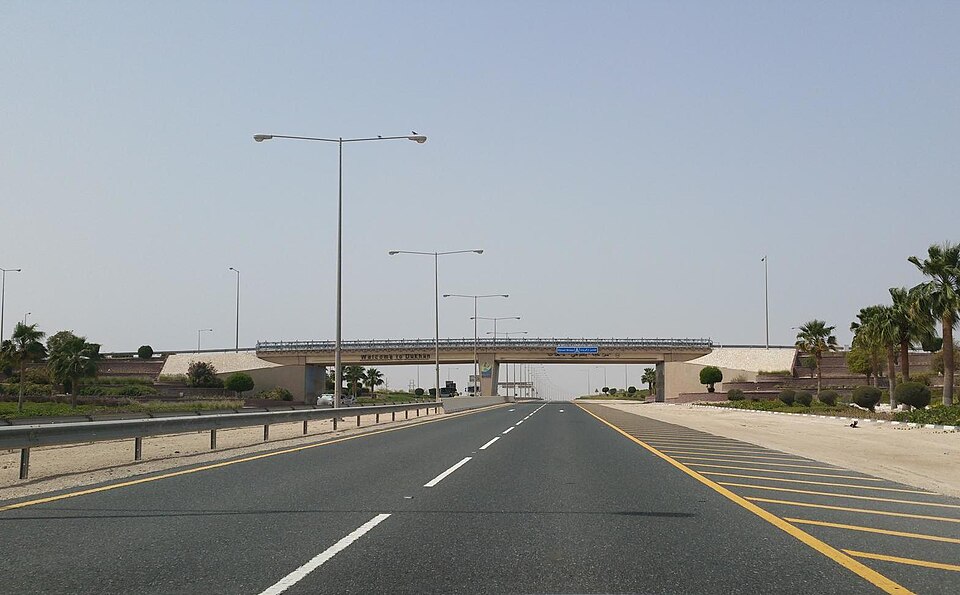 Dukhan — local market for B2B and wholesale portals