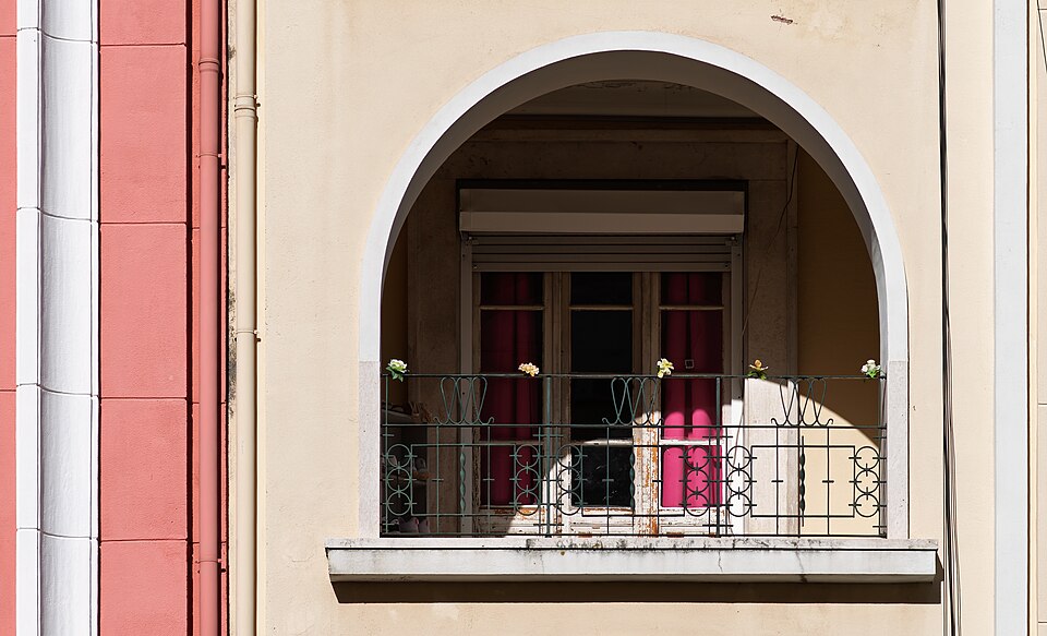 Lisbon — local market for mobile commerce apps
