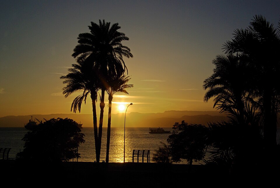 Aqaba — local market for B2B and wholesale portals