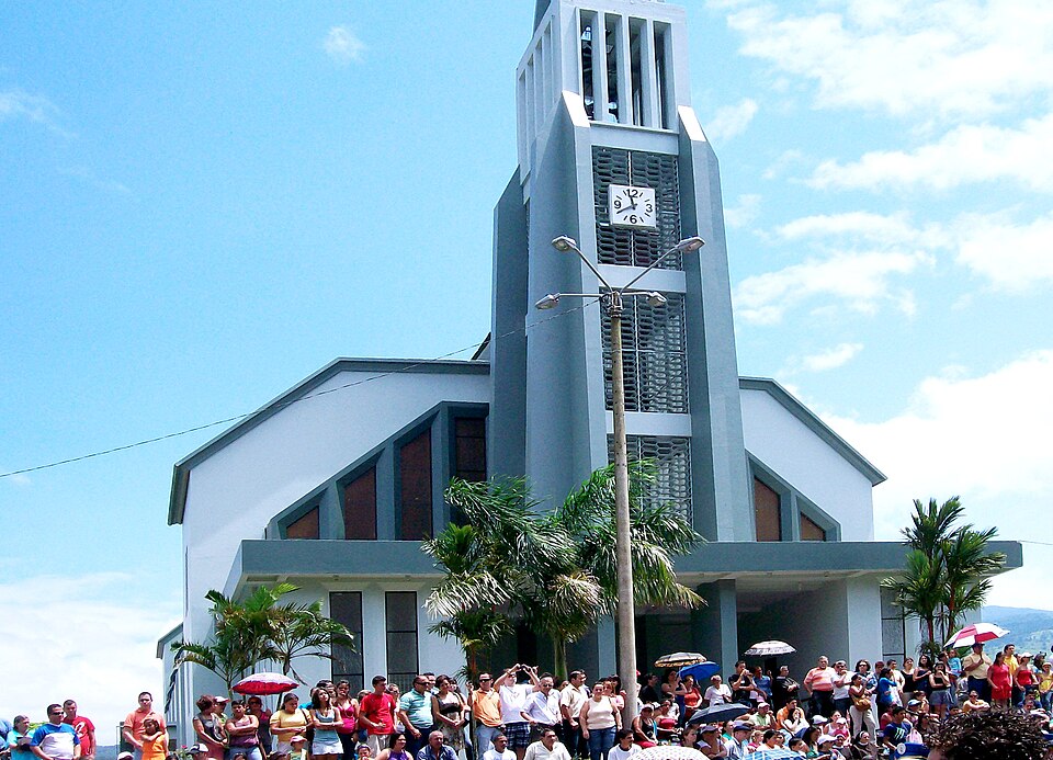 Heredia — international and multi-region stores for local businesses