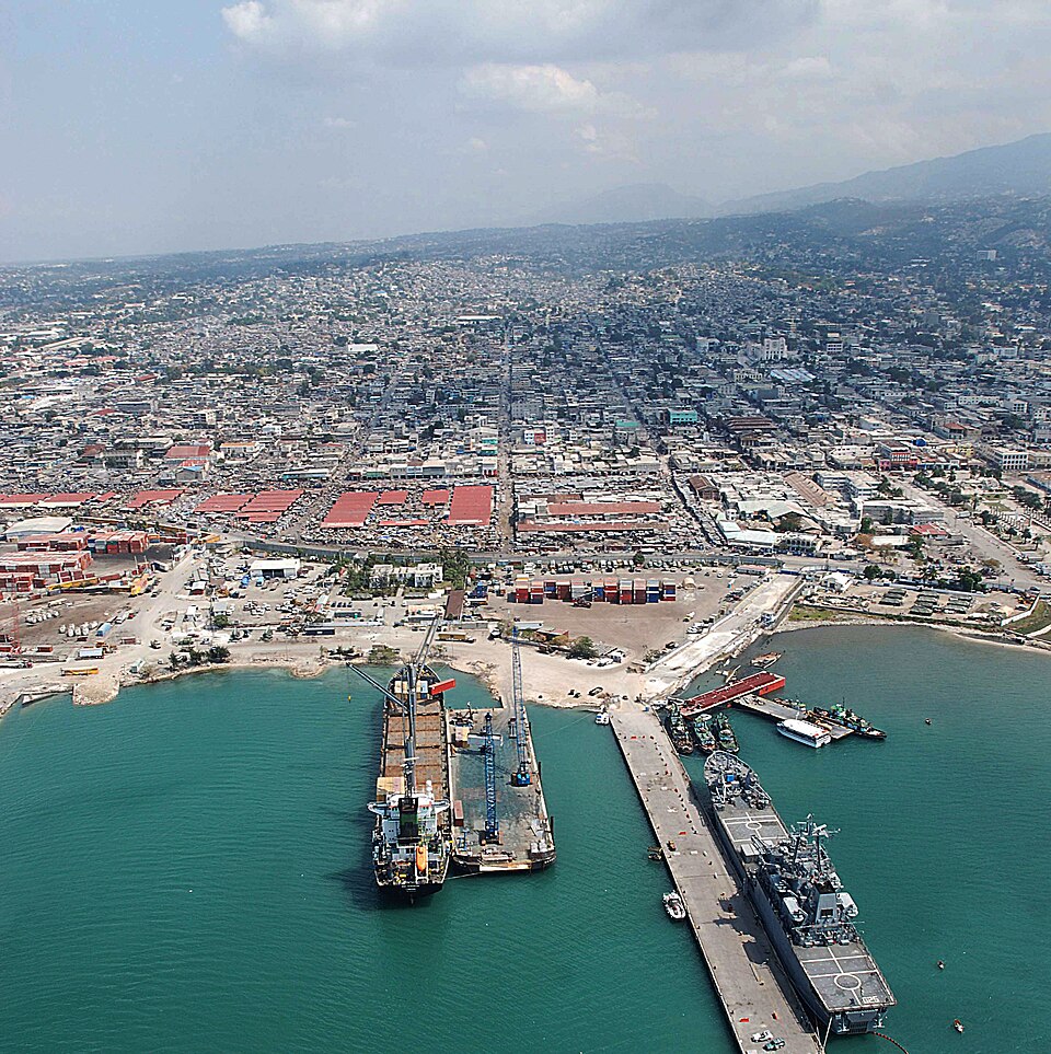 Port-au-Prince — local market for online stores